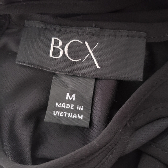 BCX Black Sleeveless Top with White Trim - Picture 7 of 7